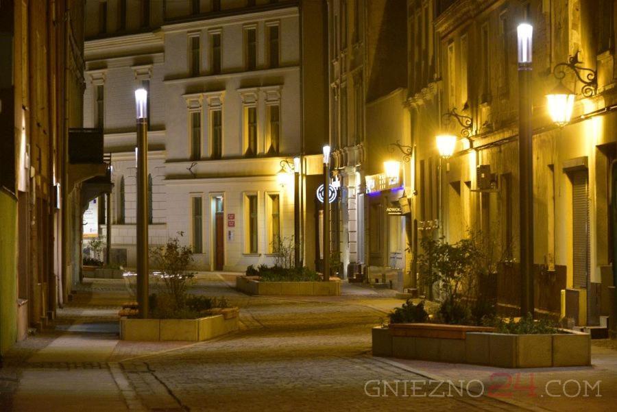 Rezydencja Marzec Gniezno Exterior foto